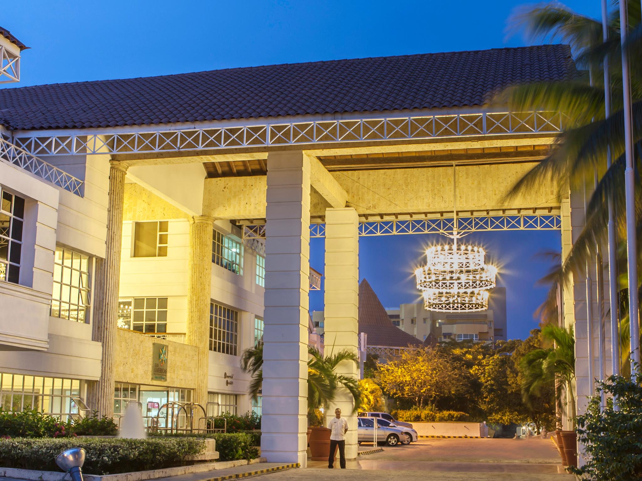 Hotel Las Americas Casa De Playa Cartagena Buitenkant foto The University of Nottingham Malaysia Campus