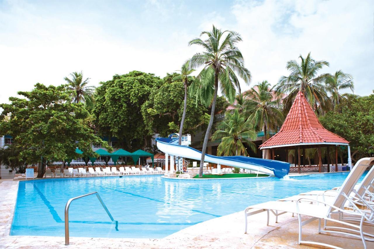 Hotel Las Americas Casa De Playa Cartagena Faciliteiten foto The swimming pool at the resort