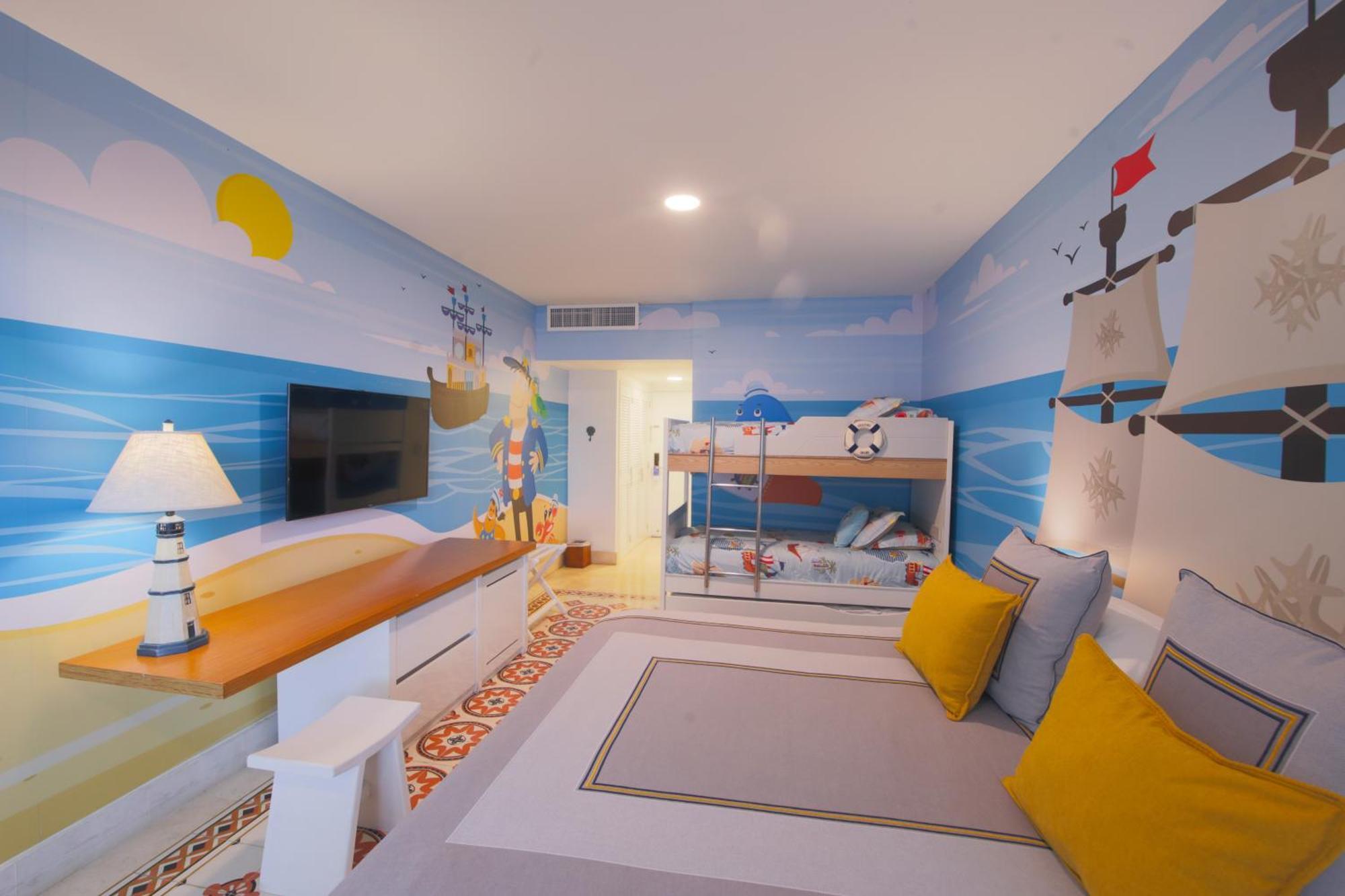 Hotel Las Americas Casa De Playa Cartagena Buitenkant foto A room at the Great Wolf Lodge in Concord, North Carolina